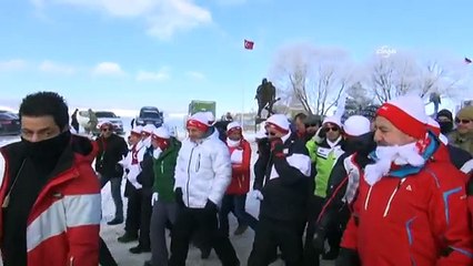 Sarıkamış şehitleri için eksi 16 derecede vefa yürüyüşü