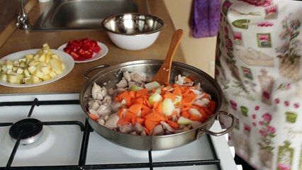 Подлива из курицы с овощами - просто и вкусно