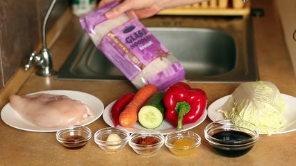 Салат с фунчозой и курицей