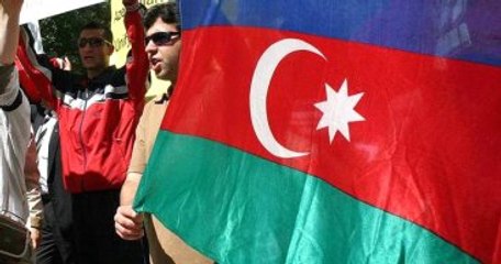 İran'da Voleybol Maçında "Ne Mutlu Türküm Diyene" Sloganları