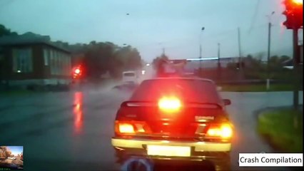 Scary Car crashes!! (WARNING very graphic)