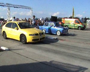 Trabant 1.6 Vs. Seat Leon 1.8 Turbo Drag Race