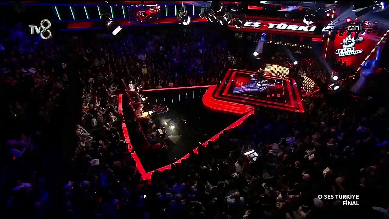 Aziz Kiraz, Ebru Gündeş'ten özür diledi! Gündeş, Aziz'e ne yanıt verdi