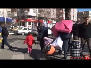 Sur'da vatandaşlar evlerini bir bir terkediyor