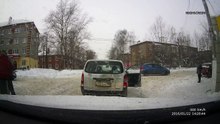 Hilariante! Zangam-se, andam à pancada e voltam para o carro