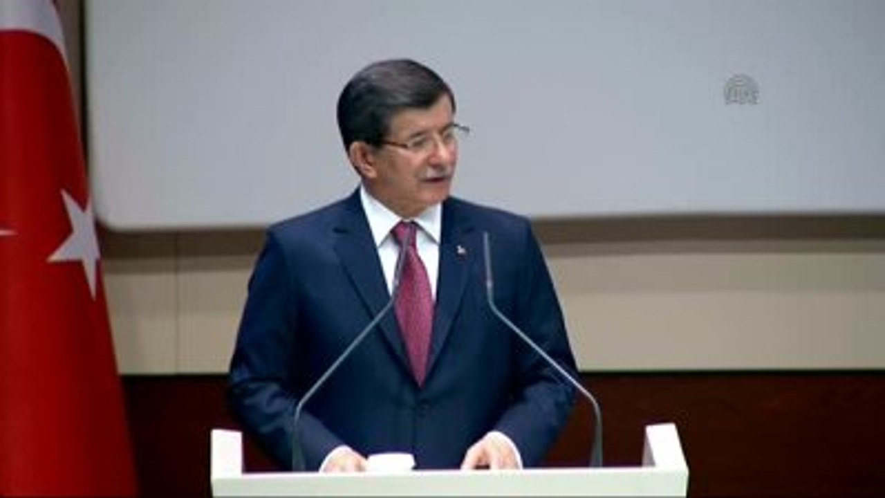 Davutoğlu: "Franco Zihniyeti Arayacaklarsa Aynaya Baksınlar"