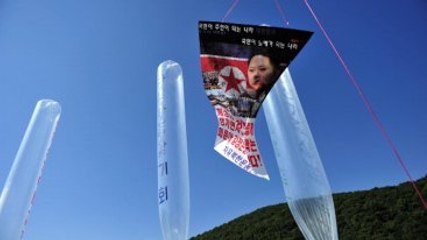 Kuzey Kore'den Tuvalet Kağıdı ve İzmarit Yüklü Propaganda Balonları