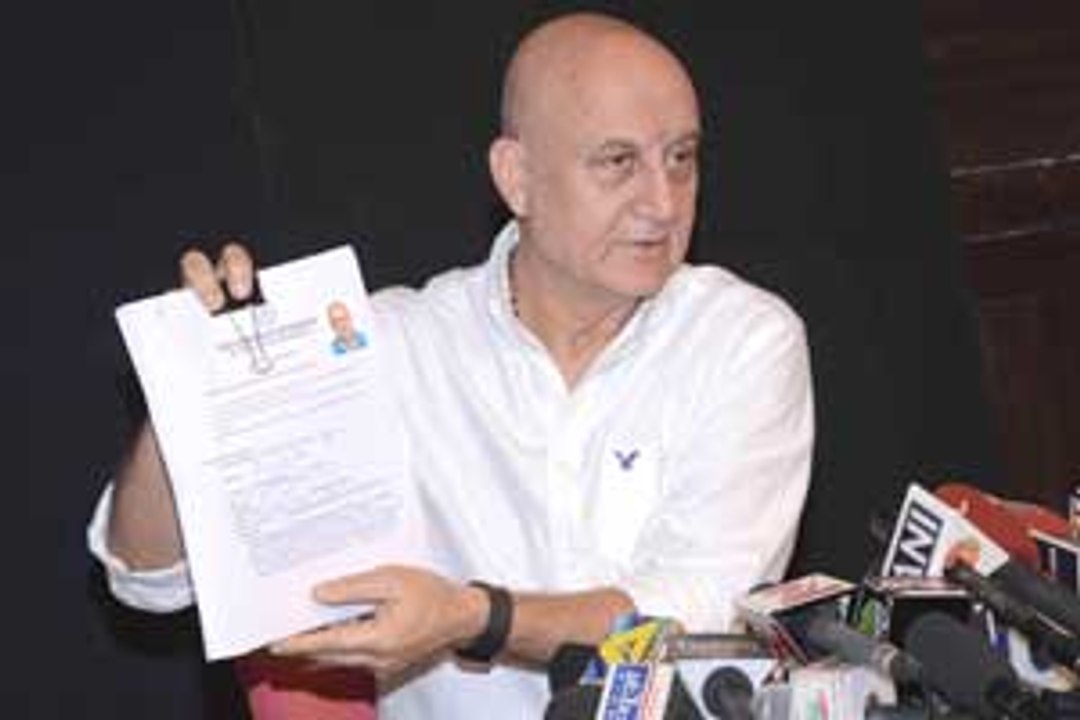 Anupam Kher slams Pakistan authorities for Visa denial