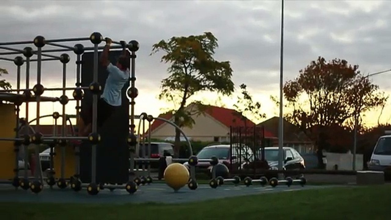 Bar Brothers NZ "Friday Night Park Jam"