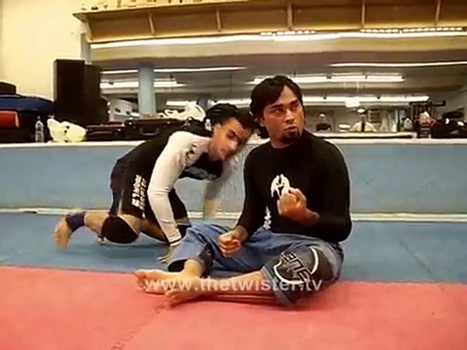 Submissions 101: Jean-Jacques Sweep