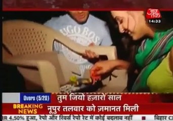 [SBB] Sanaya Celebrates With Mohit - 17th Sept 2012 - Iss Pyaar Ko Kya Naam Doon