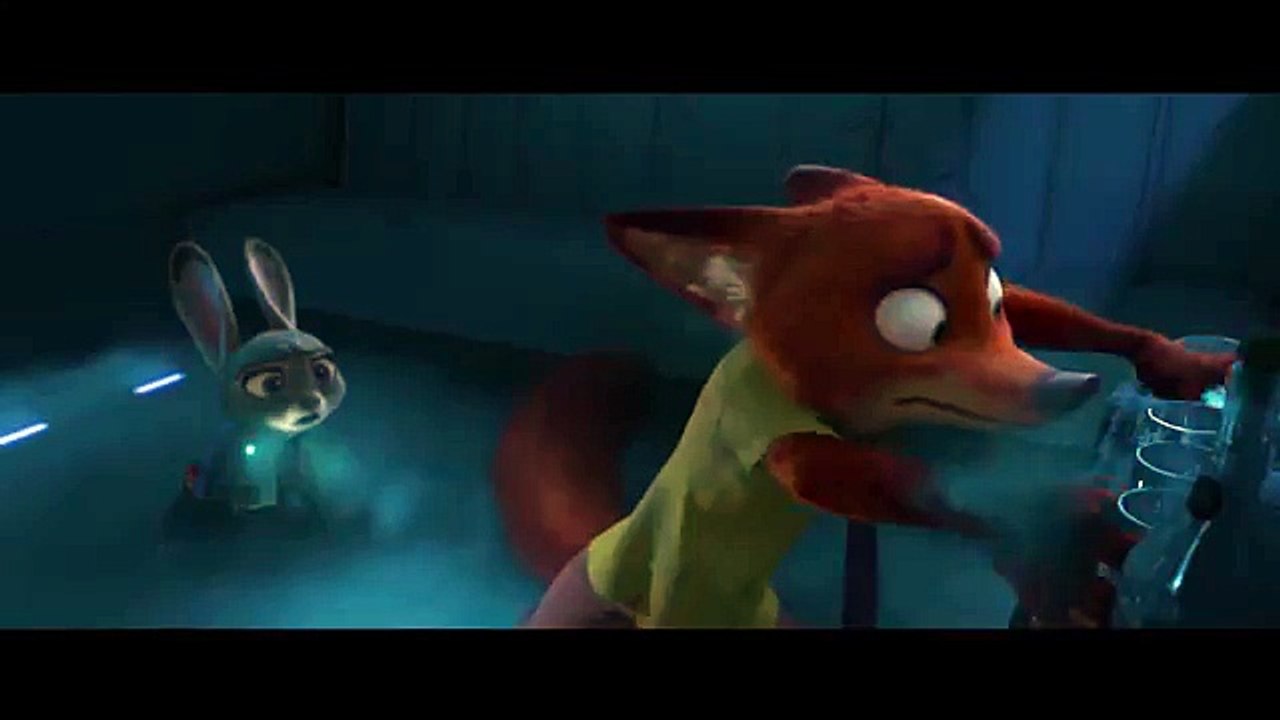 Selfies with Polar Bears - ZOOTOPIA Movie Clip (Comic FULL HD 720P)