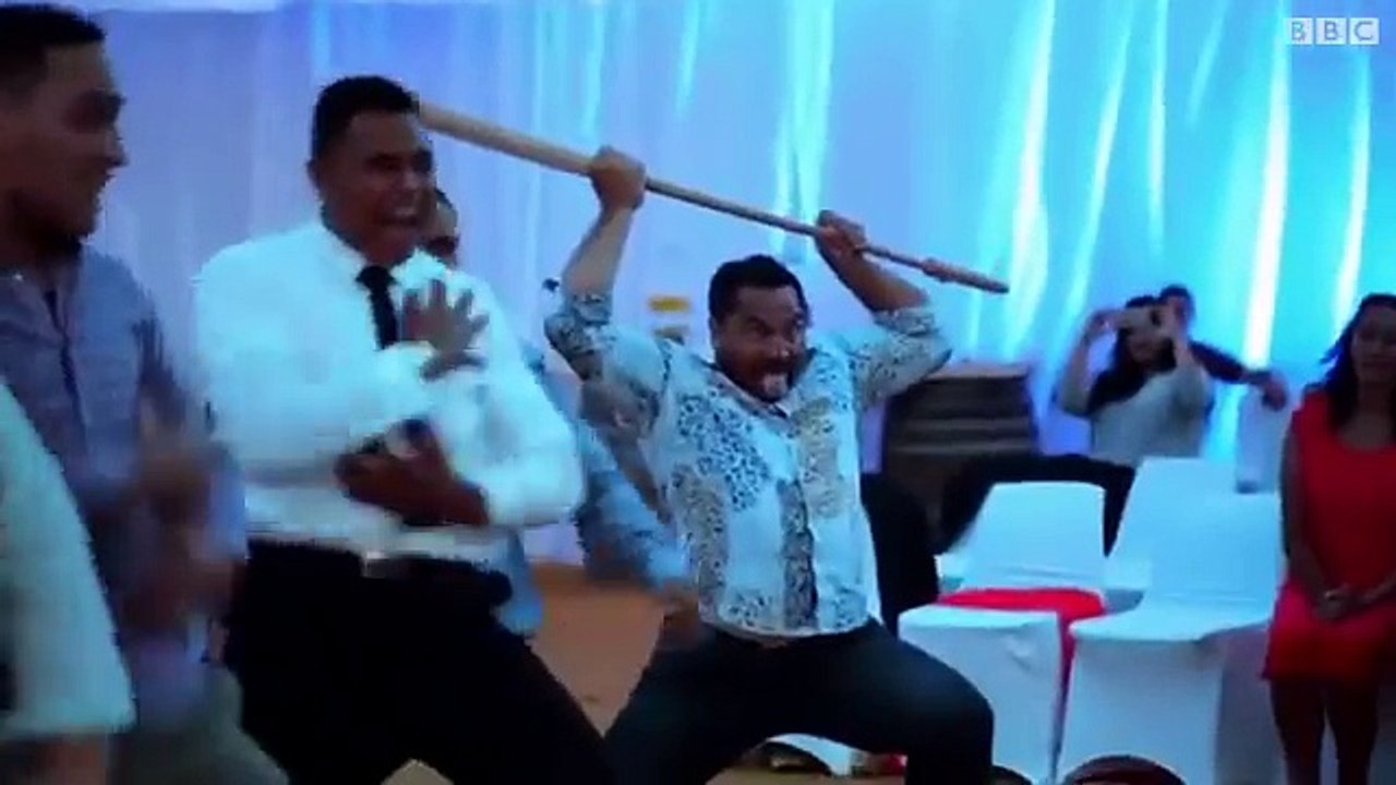 ملايين المشاهدات لرقصة هاكا  الغريبة في عرس نيوزيلندي HAKA DANCE