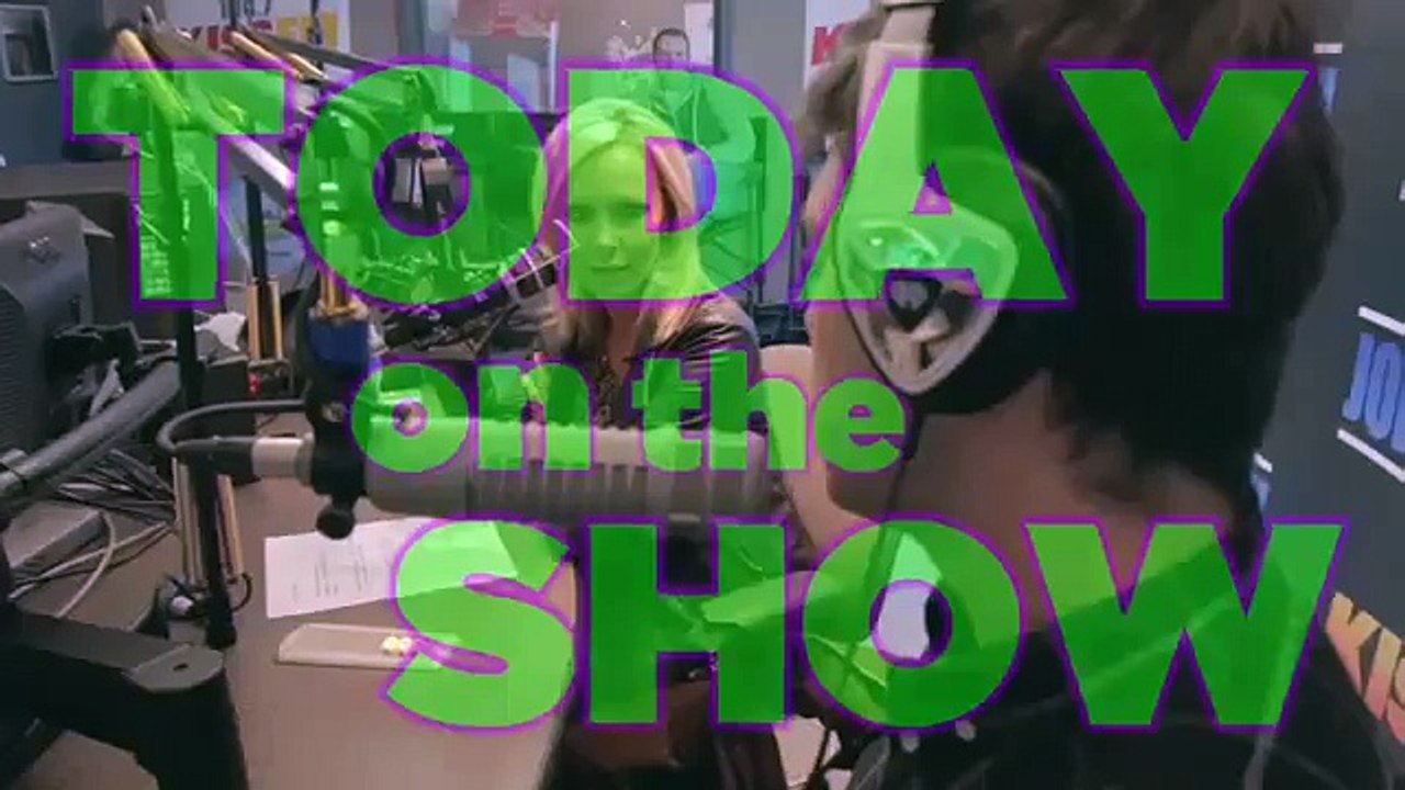 Colin Jost - SNL/Weekend Update - On Kanye West and Selena Gomez (Comic FULL HD 720P)