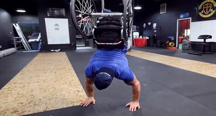Il fait du Calisthenics comme un pro malgré son handicap