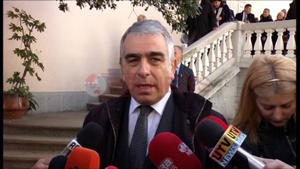 Homazhe për Kristo Frashërin, krerët e shtetit nderojnë për herë të fundit historianin