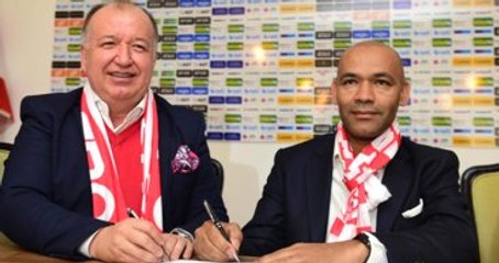 Antalyaspor'un Hocası Jose Morais Hastaneye Kaldırıldı