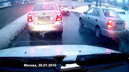 Car Crashes Compilation 40
