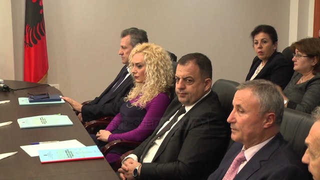 Llalla: Vrasjet në Durrës kanë motiv trafiqet e drogës - Top Channel Albania - News - Lajme