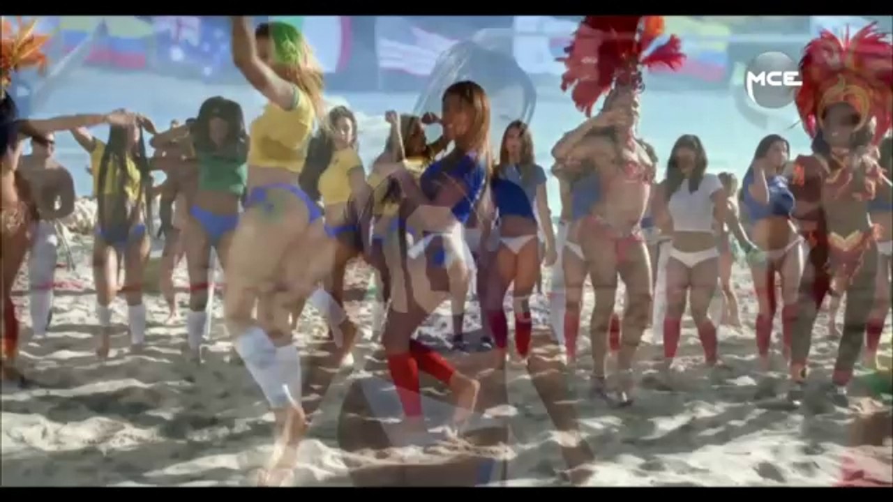 Parisa (LMET): elle nous parle de son clip sexy "Party all night"!