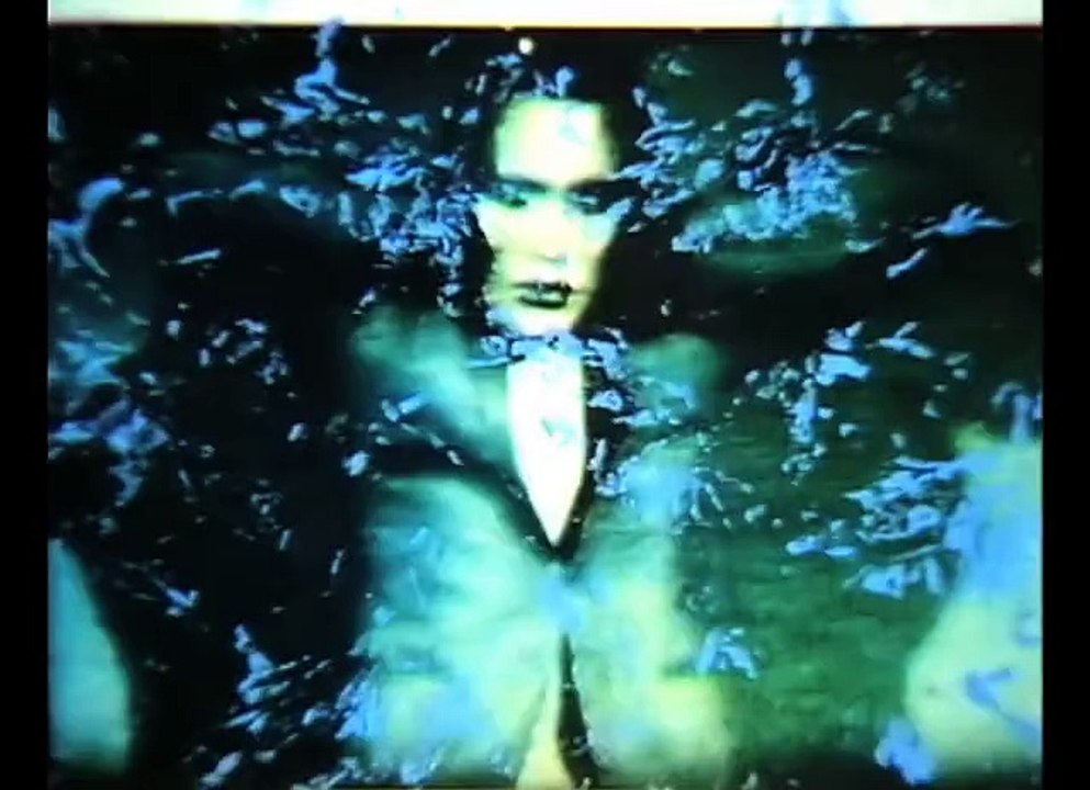 GRACE JONES - LOVE IS THE DRUG