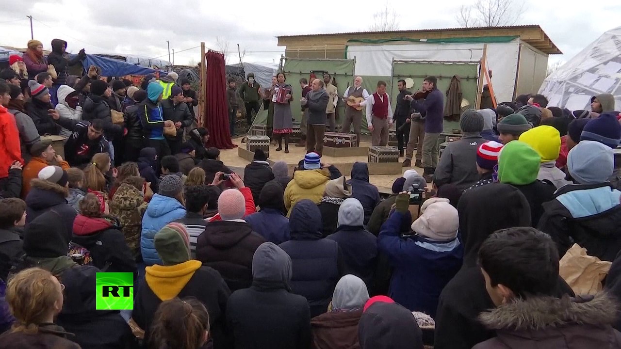 Shakespeare débarque à Calais : des migrants sont invités à regarder Hamlet