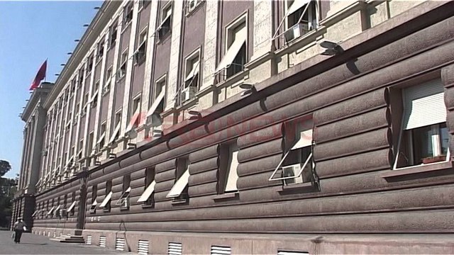 Qytetarët të pambrojtur nga tregtimi i gazit, ISHTI mangësi të mëdha- Ora News- Lajmi i fundit-