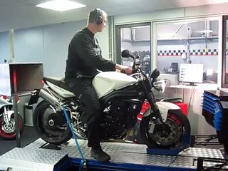 Triumph Speed Triple Motor Centrum Eibergen  109PK op de Dynostar testbank