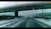 Śmiertelny wypadek na żywo 2016 ! Pędził po zaśnieżonej drodze [HD]