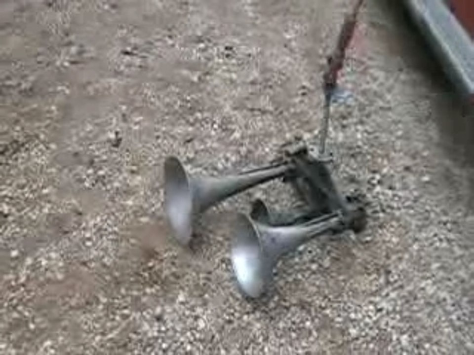 Train horns 2