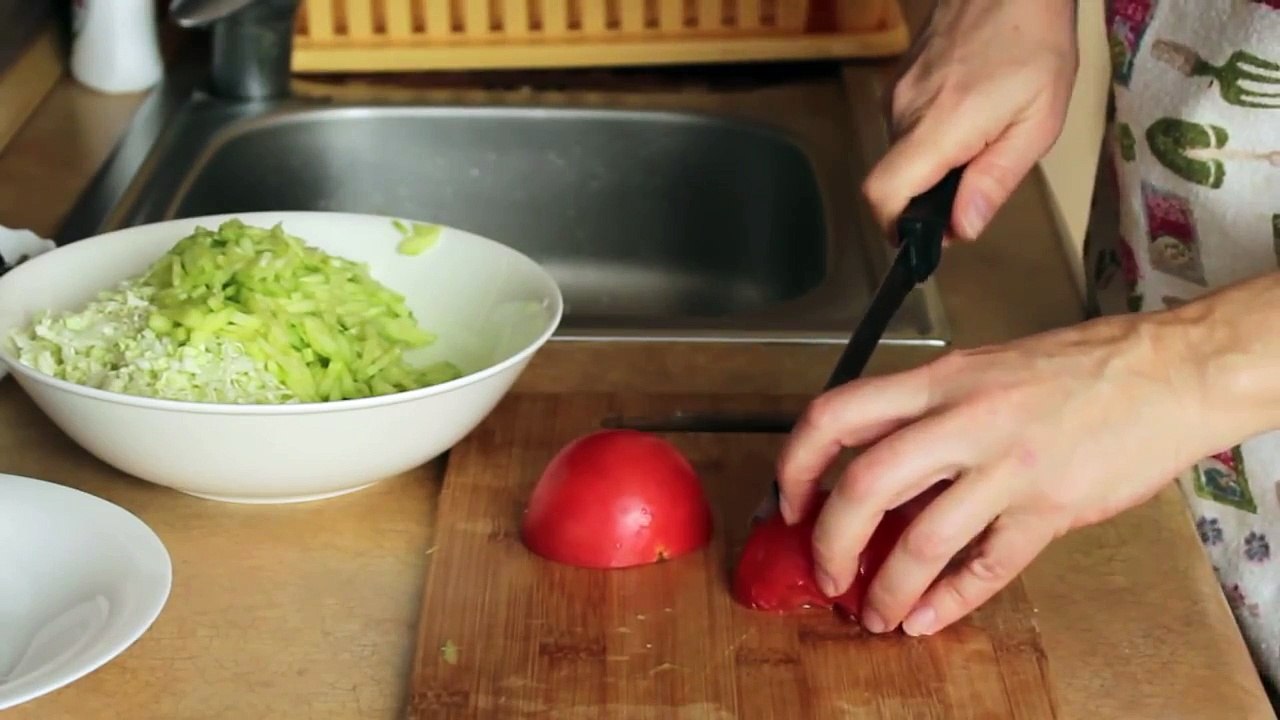 Салат из морской капусты с овощами