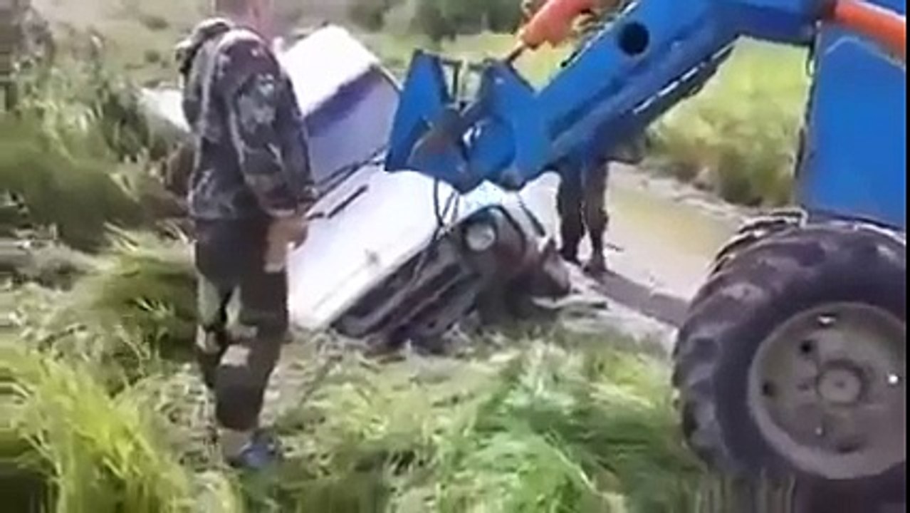 A GRANDES MALES... MALES PEORES LOL (360p)