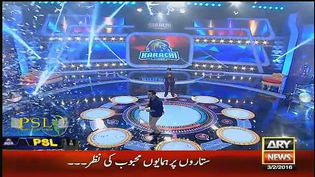 Very funny talk between Waseem Badami and Umar Sharif in Har Lamha Purjosh