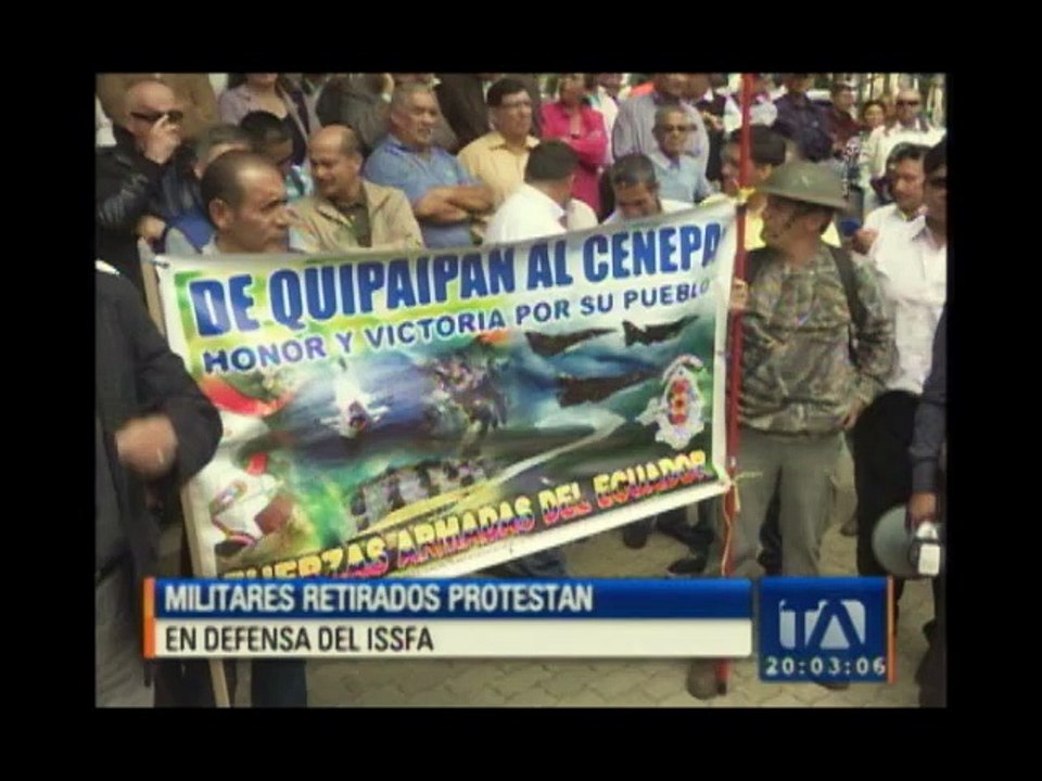 Militares retirados protestan en defensa del Issfa