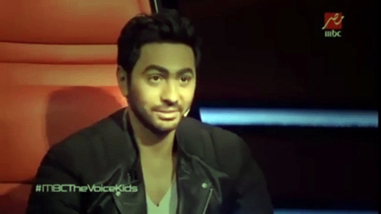 تامر حسني يغازل حفصة ذكري في The Voice Kids