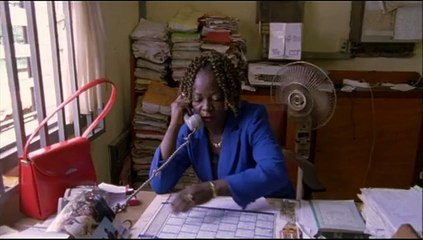 Ayisi - Sisters in Law - Bande-annonce - Un film de Kim Longinotto, Florence Ayisi