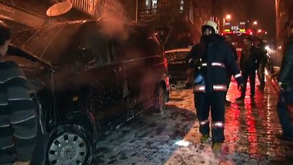 Beyoğlu'nda 5 araç kundaklandı