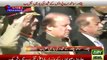 Shocking Reaction of Nawaz Sharif During National Anthem
