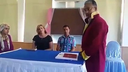 Nikahta Hayır Diyen Damat Memur Gidince Şaşakaldı