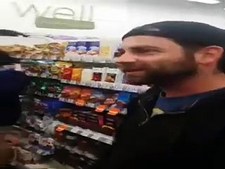 Video of an Ontario woman's impromptu rap at a U.S. drug store (720p Full HD)