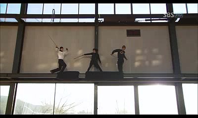 ｢밤｣｢의｣｢전｣｢쟁｣《일산립카페》《청주립카페》