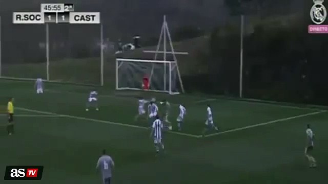 Enzo Zidane does his dad’s trademark roulette to earn Real Madrid Castilla a decisive penalty (Latest Sport)
