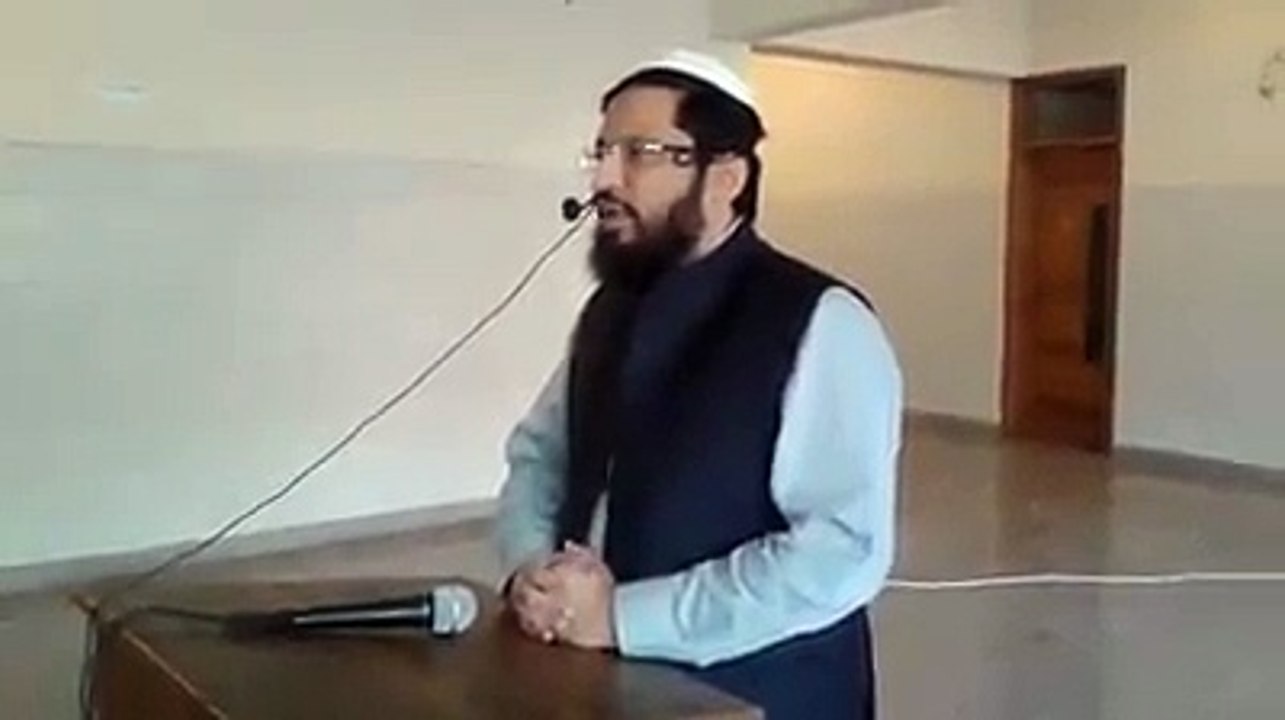 Dr Imran Usmani is explaining about Hira Foundation Academy