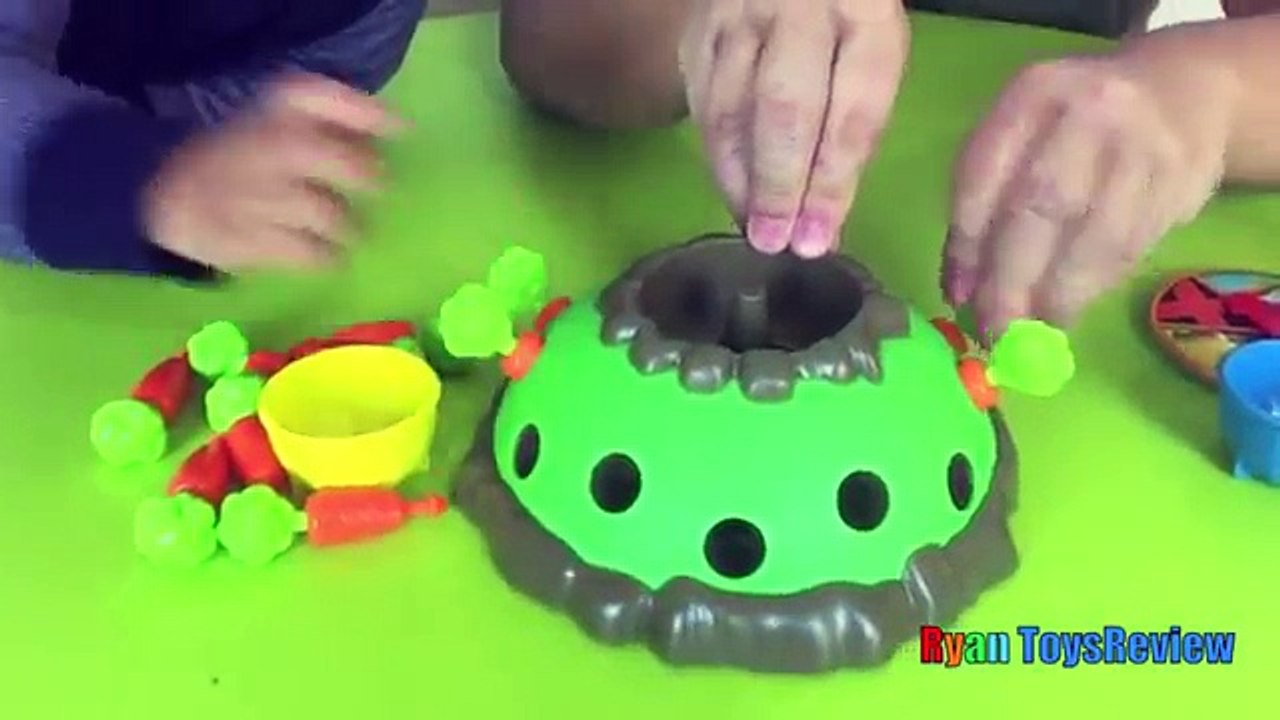 097 Family Fun Game for kids Jumping Jack Kinder Egg Surprise Toys Ryan ToysReview