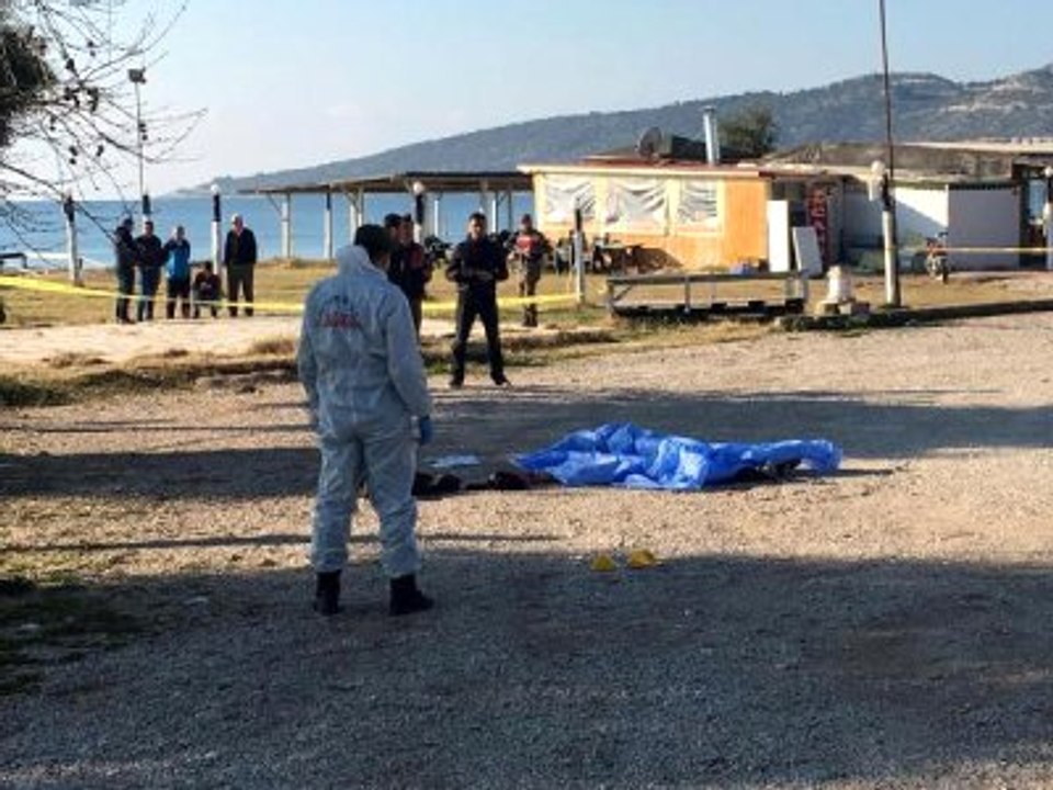 Finike'de Boğazı Kesilmiş Erkek Cesedi Bulundu
