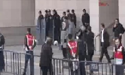 İsmail Akkol ve Fadik Adıyaman İstanbul Adalet Sarayı'nda