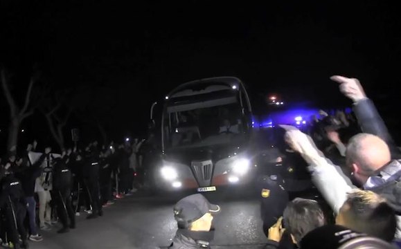 Les joueurs de Valence humiliés par leurs supporters !