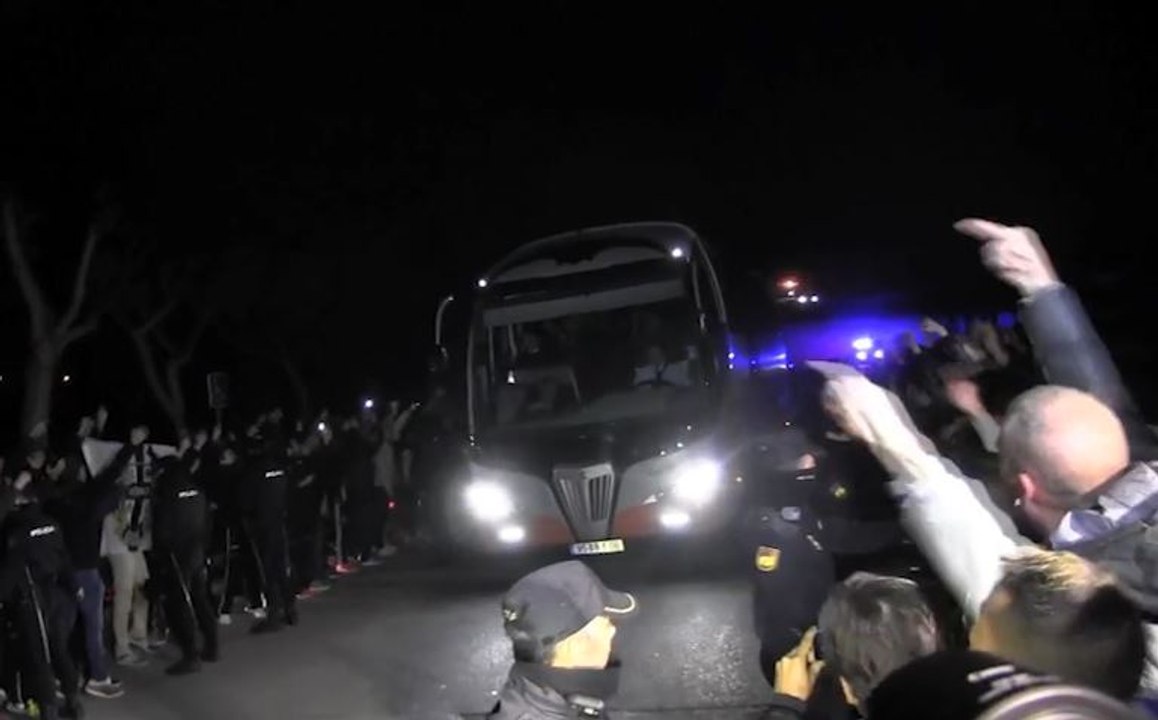 Les joueurs de Valence humiliés par leurs supporters !