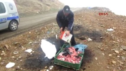 İslahiye'de Pazarda Satılan Tavuk Etleri İmha Edildi