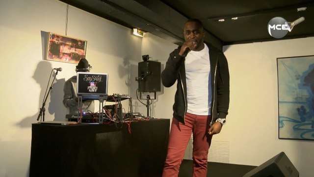 Mac Tyer: carton plein pour son showcase à l'espace Cardin !